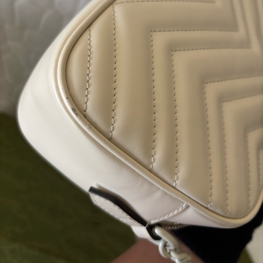 Gucci GG Marmont Small Camera Bag - Picture 15 of 16